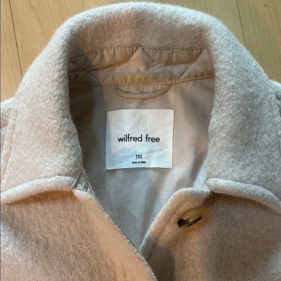 Women's Cream Jacket - Picture 2 of 2